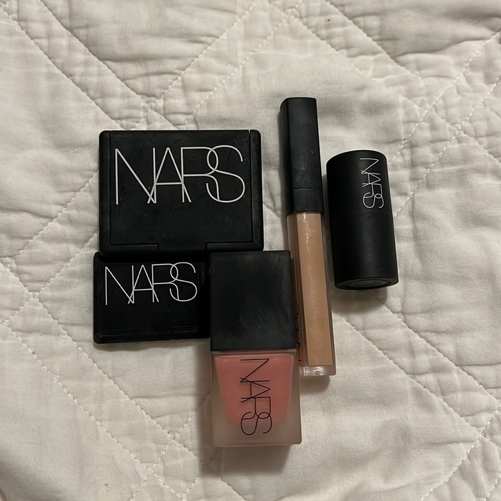 Nars makeup bundle
